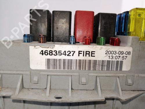 Used Fuse box FIAT PUNTO (188_) 1.2 60 (188.030, .050, .130, .150, .230, .250) (60 hp) 23457938