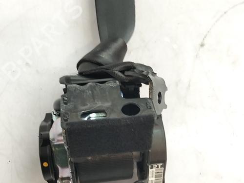 rear-right-seatbelt-renault-megane-iv-hatchback-b9amn_-2015-37726891 main image