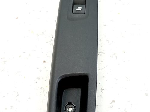 Højre fortil elrude kontakt OPEL CORSA F (P2JO) 1.2 MHEV (101 hp) 31247502