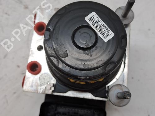 Used ABS pump TOYOTA YARIS (_P13_) 1.0 (KSP130_, KSP130) (69 hp) 23375745