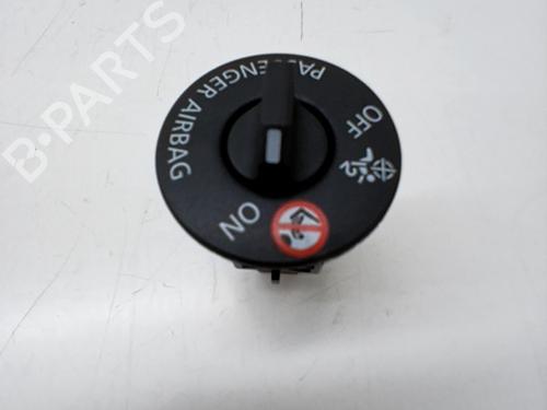 Used Switch RENAULT SCÉNIC IV (J9_) 1.7 Blue dCi 120 (J9A7, J9A8) (120 hp) 29303074