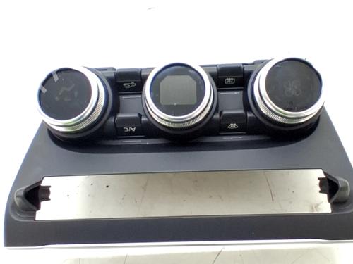 Klimabedienteil für RENAULT CAPTUR II (HF_) E-TECH 160 (158 hp) 31700877