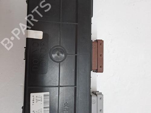 Elektronisk modul TESLA MODEL S (5YJS) P85 (421 hp) 25999213