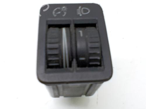 Used Headlight switch VW PASSAT B6 (3C2) 2.0 FSI (150 hp) 31182322