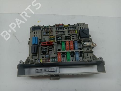 Used Fuse box BMW 3 (E90) 318 i (129 hp) 26520389