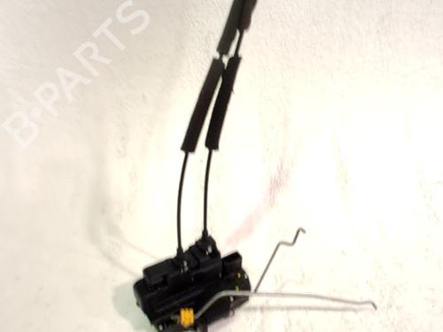 Used Front left lock CHEVROLET CAPTIVA (C100, C140) 2.0 D 4WD (150 hp) 31701289