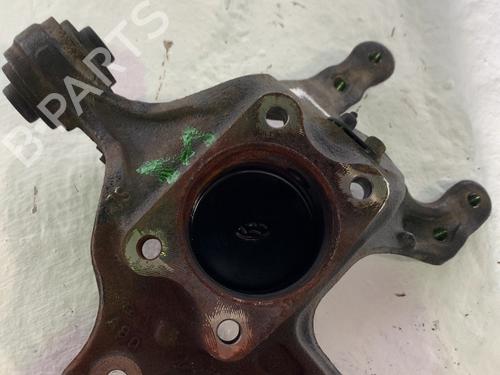 Used Left rear steering knuckle Left rear steering knuckle HYUNDAI ix35 (LM, EL, ELH) 1.7 CRDi (116 hp) 33772038 33772038