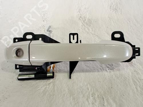 Used Front left exterior door handle TOYOTA AURIS Estate (_E18_) 1.8 Hybrid (ZWE186_, ZWE186R, ZWE186H) (136 hp) 32042305