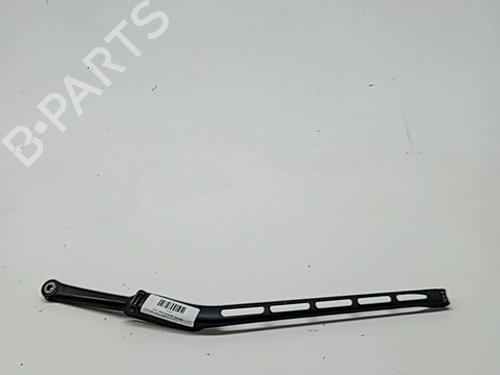 Used Front windshield wiper arm MERCEDES-BENZ C-CLASS Coupe (CL203) C 180 Kompressor (203.746) (143 hp) 31035444