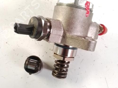 Used Injection pump AUDI A8 D4 (4H2, 4H8, 4HC, 4HL) 6.3 W12 quattro (500 hp) 31580493