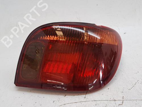 Højre baglygte TOYOTA YARIS (_P1_) 1.4 D-4D (NLP10_, NLP10R) (75 hp) 28163869