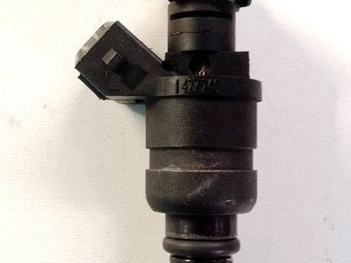 Injector Injector BMW 3 Coupe (E46) 320 Ci (150 hp) 33761182 33761182