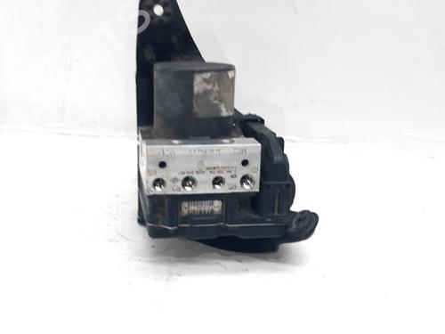 Used ABS pump ABS pump RENAULT GRAND SCÉNIC II (JM0/1_) 1.9 dCi (JM0G, JM12, JM1G, JM2C) (120 hp) 33762724 33762724