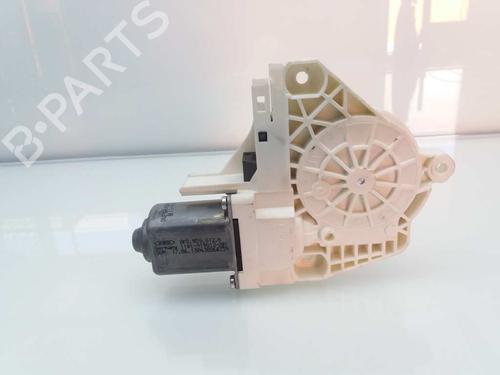 Used Right rear window motor AUDI A4 B8 Avant (8K5) 2.0 TDI quattro (150 hp) 23418947