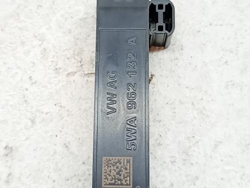Used Electronic sensor Electronic sensor VW GOLF VIII Variant (CG5, DB5) 2.0 TDI (116 hp) 40551249 40551249