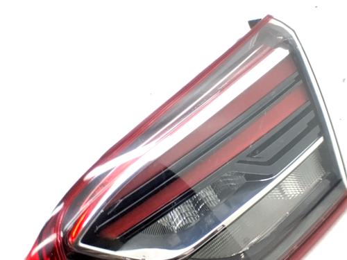 Feu de coffre droit OPEL CROSSLAND X / CROSSLAND (P17, P2QO) 1.2 (75) (110 hp) 32107396