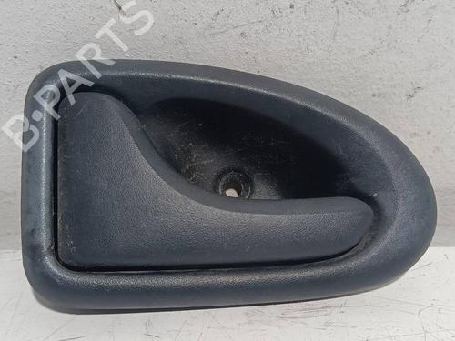 Used Front left interior door handle RENAULT MEGANE I Classic (LA0/1_) 1.6 e (LA0F, LA0S) (90 hp) 25986765