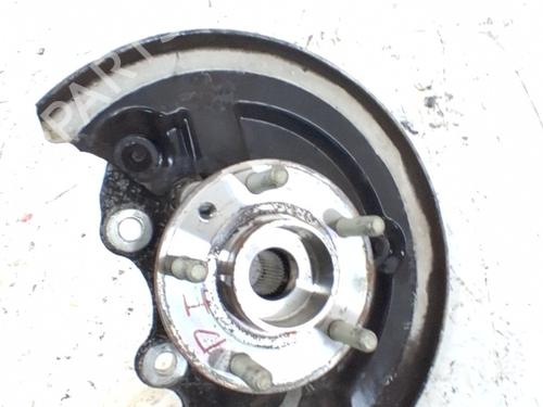 Used Left front steering knuckle Left front steering knuckle VOLVO V40 Cross Country (526) D2 (114 hp) 36317695 36317695