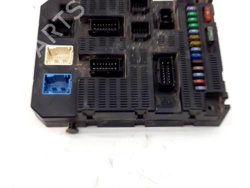 Używane Skrzynka bezpieczników CITROËN C2 (JM_) 1.4 HDi (68 hp) 32106940