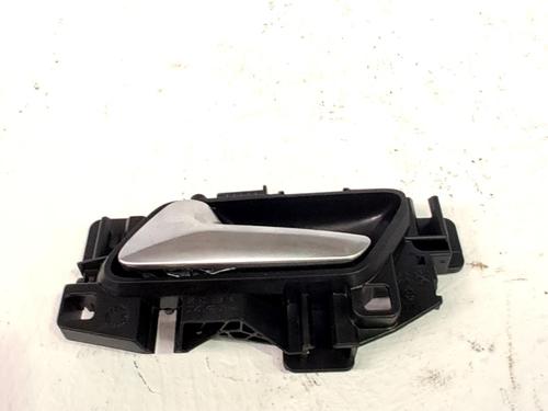 Venstre bagtil invendig håndtag Venstre bagtil invendig håndtag PEUGEOT 208 II (UB_, UP_, UW_, UJ_) e-208 (136 hp) 33772380 33772380