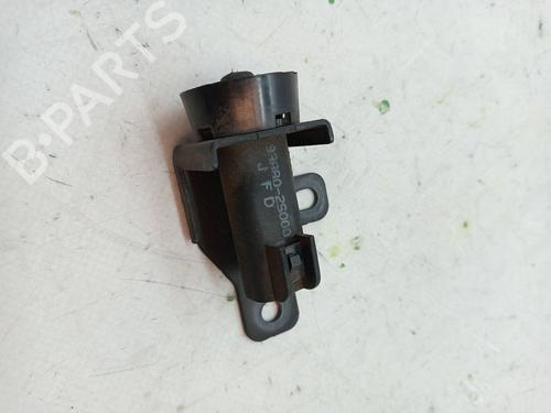 Used Electronic sensor HYUNDAI ix35 (LM, EL, ELH) 2.0 CRDi (136 hp) 23355416
