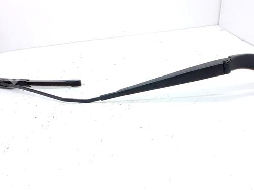 front-windshield-wiper-arm-fiat-freemont-345_-2011-33771709 main image