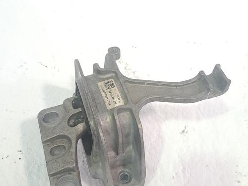 Used Engine mount VW PASSAT B8 (3G2, CB2) 1.4 TSI (150 hp) 28179567