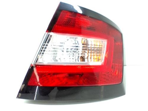 Farolim direito SKODA FABIA III (NJ3) 1.0 (75 hp) 30920415