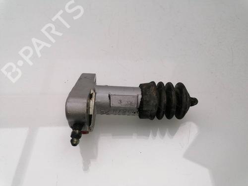 Used Clutch slave cylinder SUZUKI GRAND VITARA I (FT, HT) 2.0 HDI 110 16V 4x4 (SQ420D, TD83V) (109 hp) 23941606