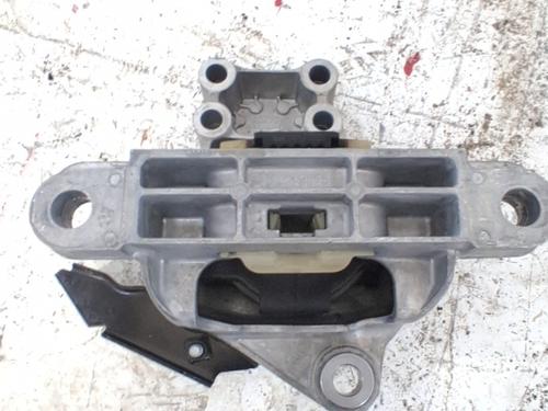Used Engine mount Engine mount 39555681 39555681