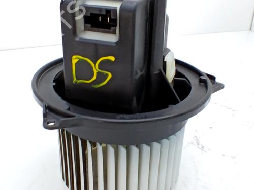 Used Heater blower motor Heater blower motor FIAT 500 (312_) 1.2 (312AXA1A) (69 hp) 32106829 32106829