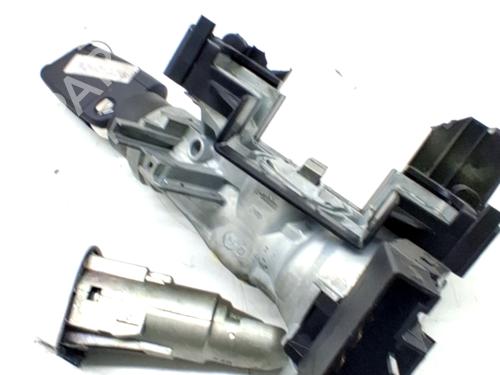 Ratlås/Tændingslås SEAT IBIZA IV ST (6J8, 6P8) 1.2 TSI (90 hp) 31700944