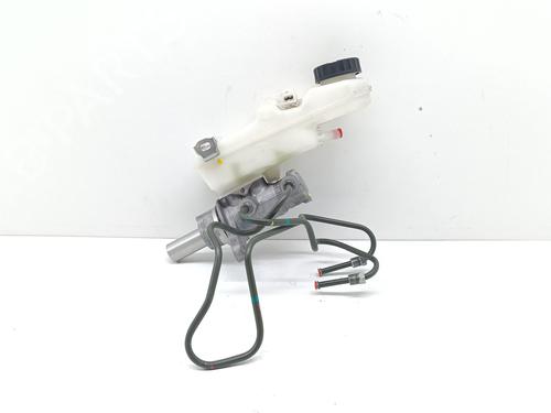 Used Brake master cylinder TOYOTA AURIS (_E18_) 1.6 (ZRE181_, ZRE185_, ZRE185R, ZRE181R) (132 hp) 27253056