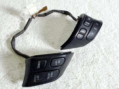 Used Steering wheel controls MAZDA 6 Saloon (GG) 1.8 (120 hp) 30920770