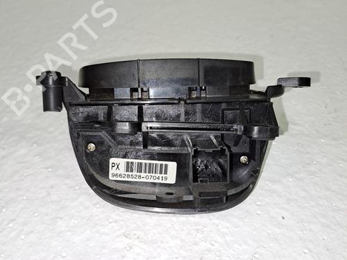 Steering wheel controls CHEVROLET CAPTIVA (C100, C140) 2.0 D 4WD | BP23975572E15 