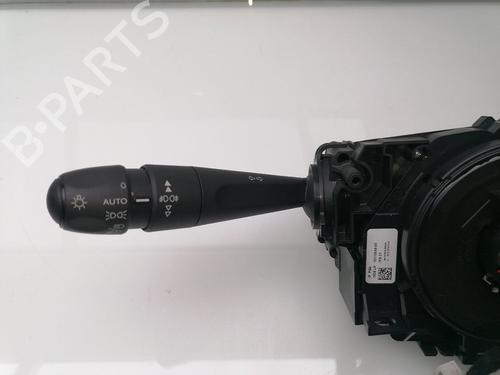 Switch CITROËN C4 CACTUS 1.5 BlueHDi 100 | BP23458608I30 