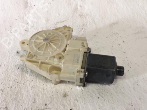 Used Right front window motor Right front window motor MERCEDES-BENZ B-CLASS Sports Tourer (W246, W242) B 180 CDI (246.200) (109 hp) 39499042 39499042