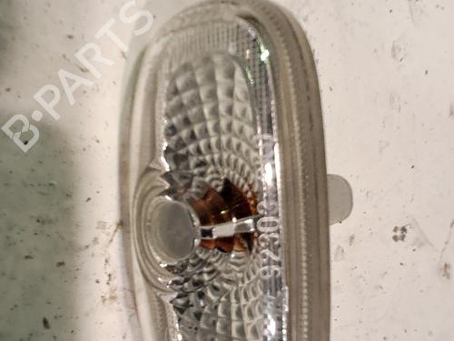 Used Right side indicator Right side indicator HYUNDAI SANTA FÉ II (CM) 2.2 CRDi 4x4 (155 hp) 33768111 33768111