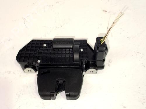 Used Tailgate lock Tailgate lock PEUGEOT 208 II (UB_, UP_, UW_, UJ_) e-208 (136 hp) 33772359 33772359