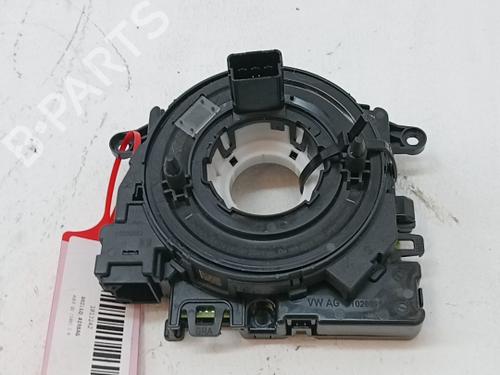 squib-airbag-audi-q2-gab-gag-2016-40547408 main image