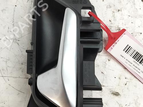 Used Front left interior door handle Front left interior door handle OPEL CORSA F (P2JO) CORSA-e (68) (136 hp) 39556162 39556162
