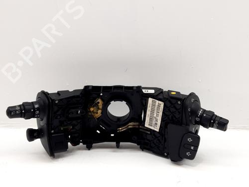 Used Switch RENAULT SCÉNIC II (JM0/1_) 1.9 dCi (JM14) (131 hp) 32106242