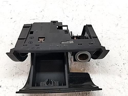 Używane Popielniczka SAAB 9-3 Convertible (YS3F) 2.0 t (210 hp) 30920094