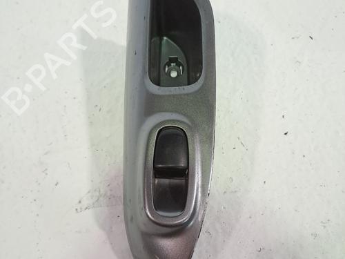 Used Left rear window switch NISSAN JUKE (F15) 1.6 DIG-T (190 hp) 26492205