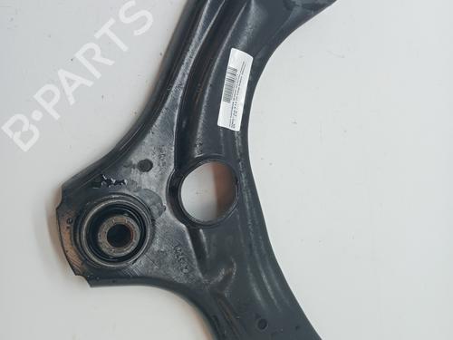 Used Right front suspension arm RENAULT CLIO V (B7_) 1.0 TCe 90 (B7MT) (91 hp) 23343615