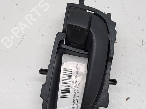 Used Front right interior door handle TOYOTA YARIS (_P13_) 1.0 (KSP130_, KSP130) (69 hp) 26950575
