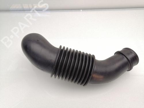 Used Pipe TOYOTA YARIS (_P9_) 1.4 D-4D (NLP90_, NLP90R) (90 hp) 23404601