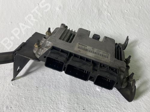 engine-control-unit-ecu-renault-scenic-ii-jm01_-2003-2004-2005-2006-2007-2008-2009-2010-40119337 main image