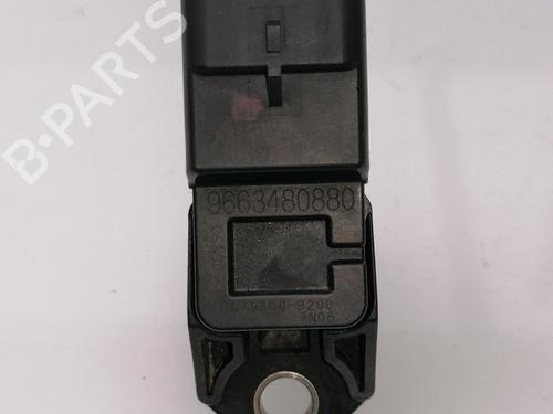 Used Electronic sensor VOLVO V50 (545) D2 (114 hp) 23382965