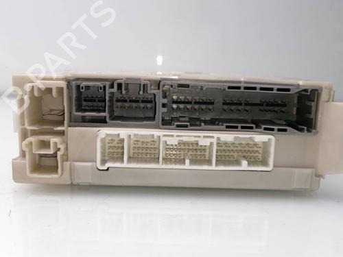 Used Fuse box LEXUS IS II (_E2_) 200d (ALE20_, ALE20R) (150 hp) 23651961